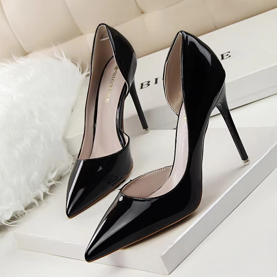 Korean Fashion Slim Heel High-heels – Patent Leather, Pointed Hollow (Sexy)
