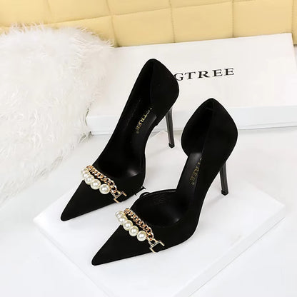 Euro-American Banquet Super High Heels – Suede, Pointed, Pearl Metal Chain (Slimming)